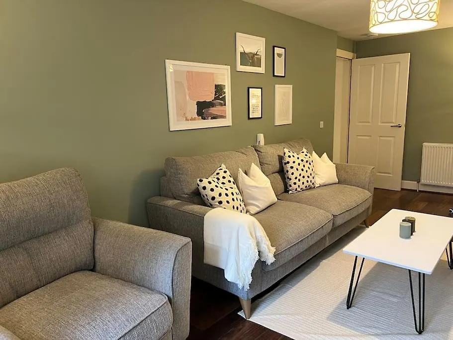 Apartment Stylish, Modern Home In Central Dundee Sleeps 4