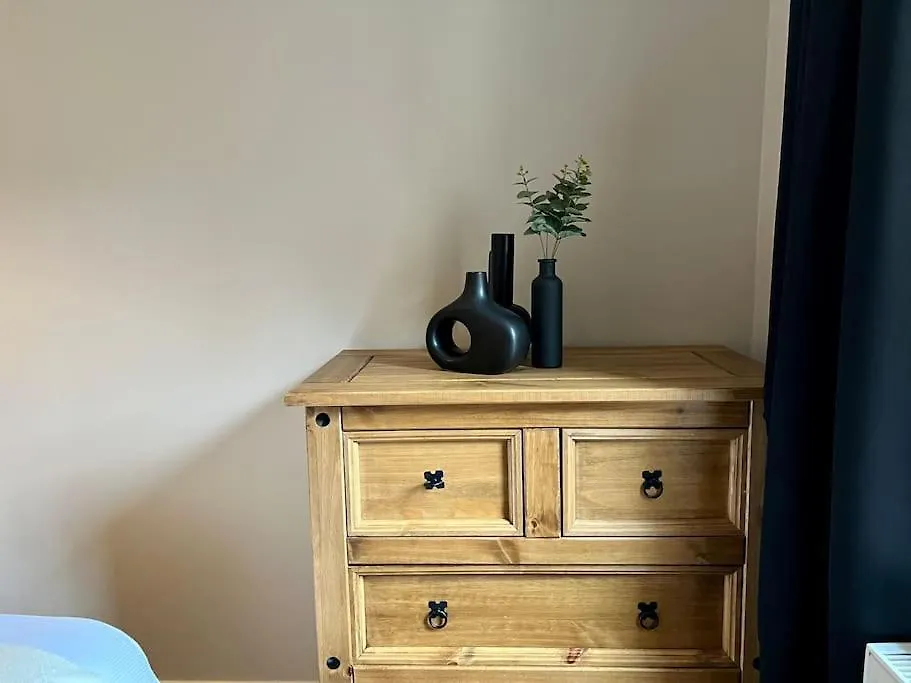Stylish, Modern Home In Central Dundee Sleeps 4 0*,  United Kingdom